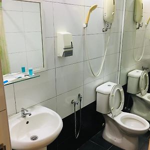 Single Room Bathroom